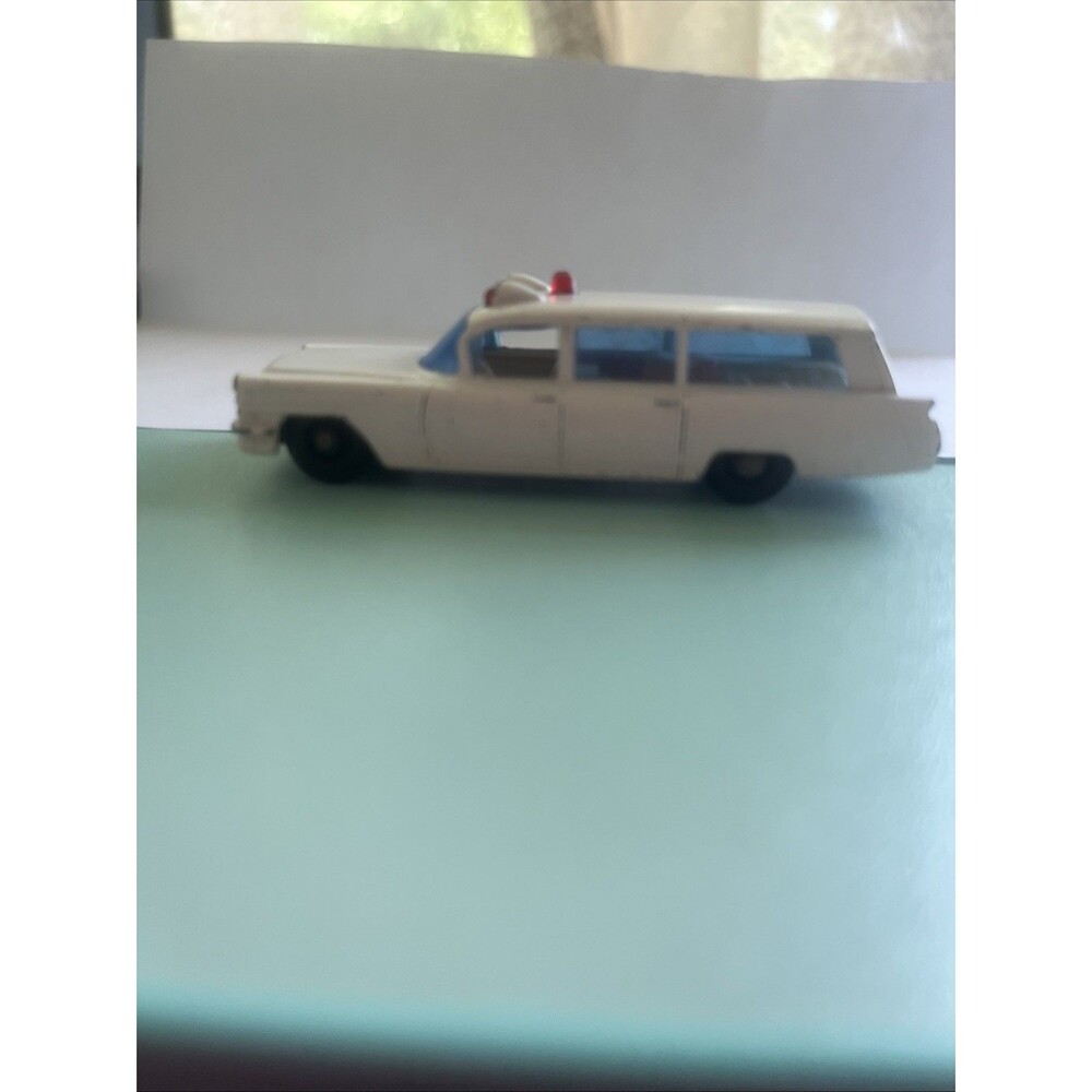 Vintage 1960s Matchbox Lesney #54 White S&S Cadillac Ambulance
